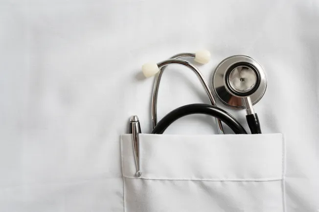 Doctors say they feel pressured to prioritize corporate interests over patients: report