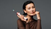 Is the Dyson Toothbrush Worth $499? We Asked 4 Dentists.